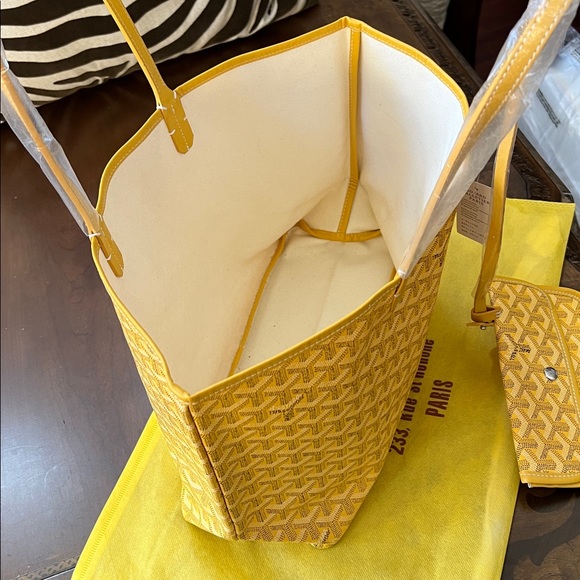 Designer inspired tote bag ( NWT ) - Picture 9 of 16